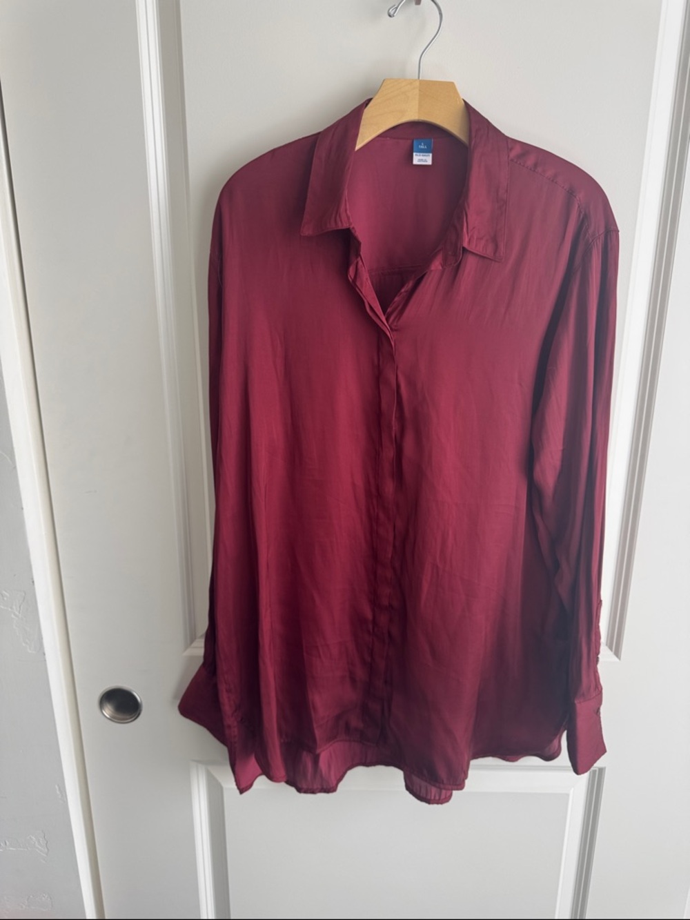 Classic Button-Up Blouse in Deep Burgundy